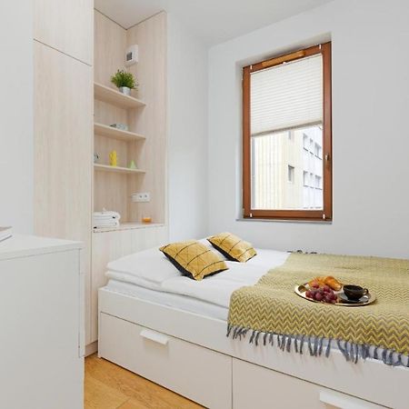 Modern Apartment Near Hilton Warsawa Bagian luar foto