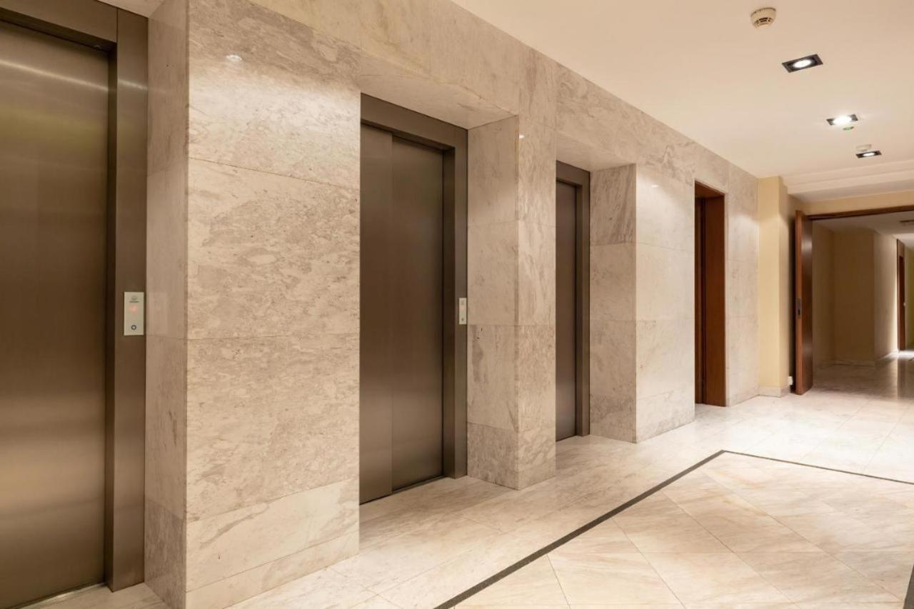 Modern Apartment Near Hilton Warsawa Bagian luar foto